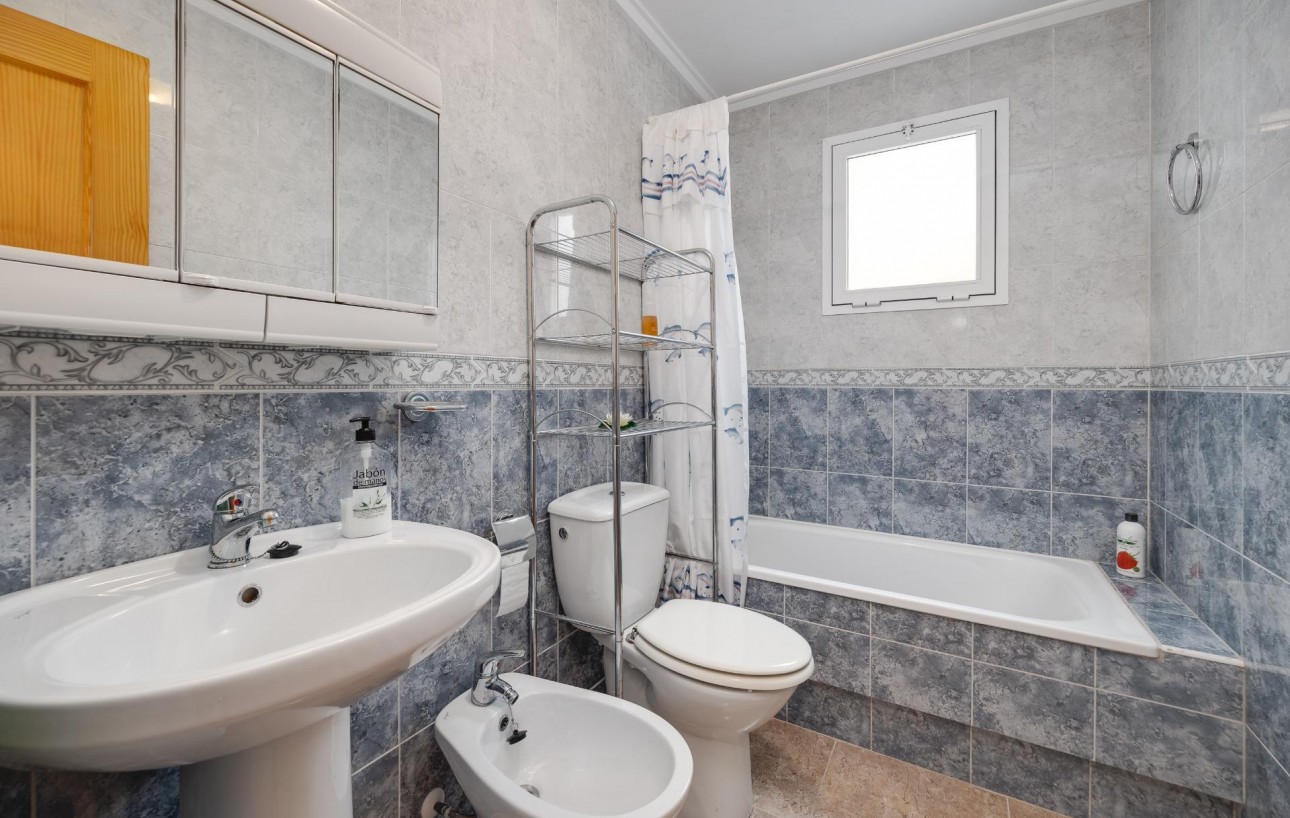 Sale - Apartment - Torrevieja - Habaneras