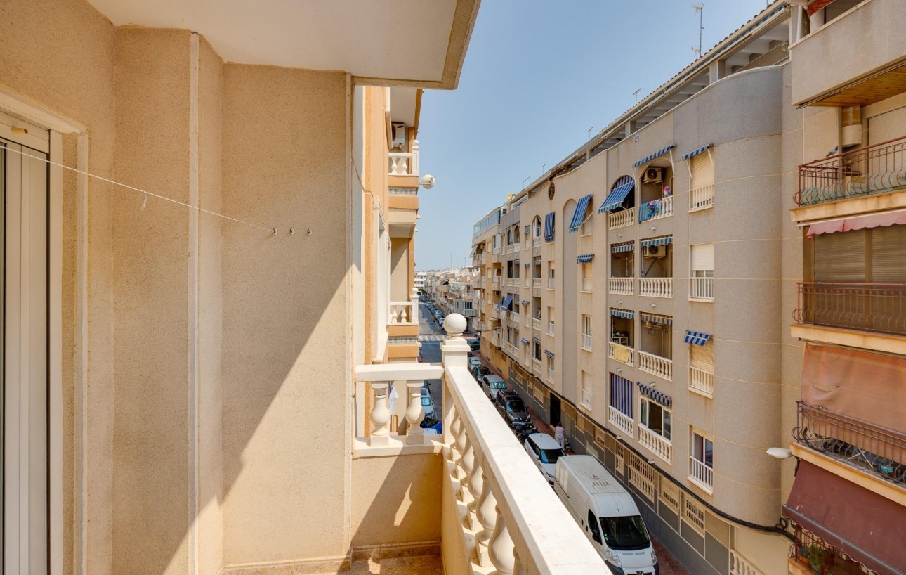 Sale - Apartment - Torrevieja - Habaneras