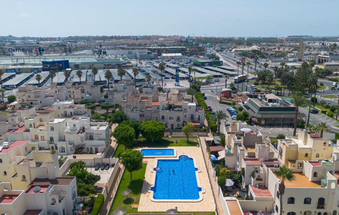 Resale - Bungalow Planta Baja - Torrevieja - Carrefour