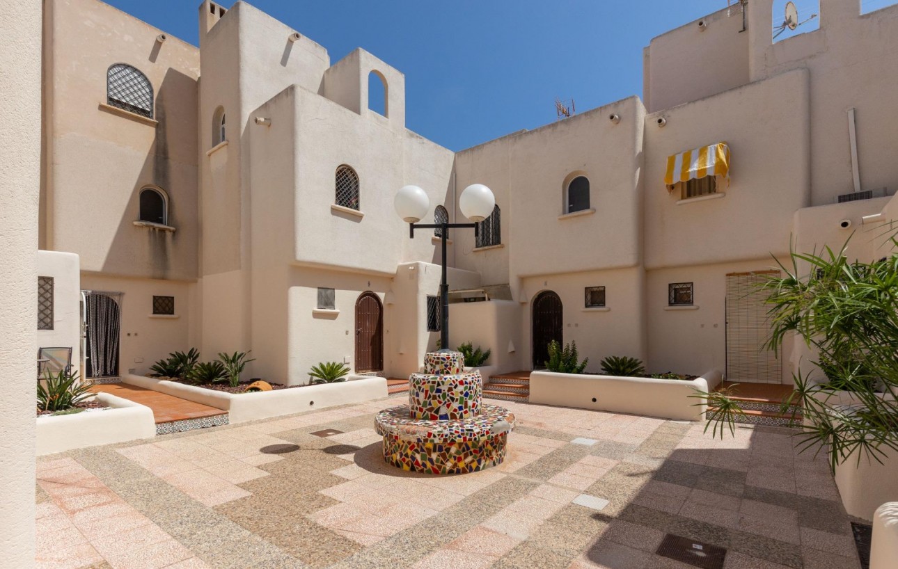 Resale - Bungalow Planta Baja - Torrevieja - Carrefour