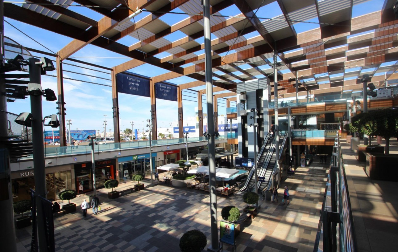 Resale - Bungalow Planta Baja - Torrevieja - Carrefour