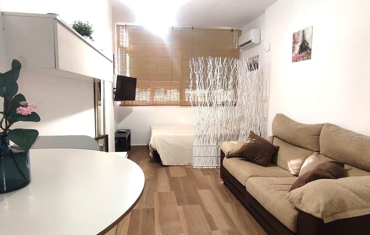 Resale - Studie - Torrevieja - Centro