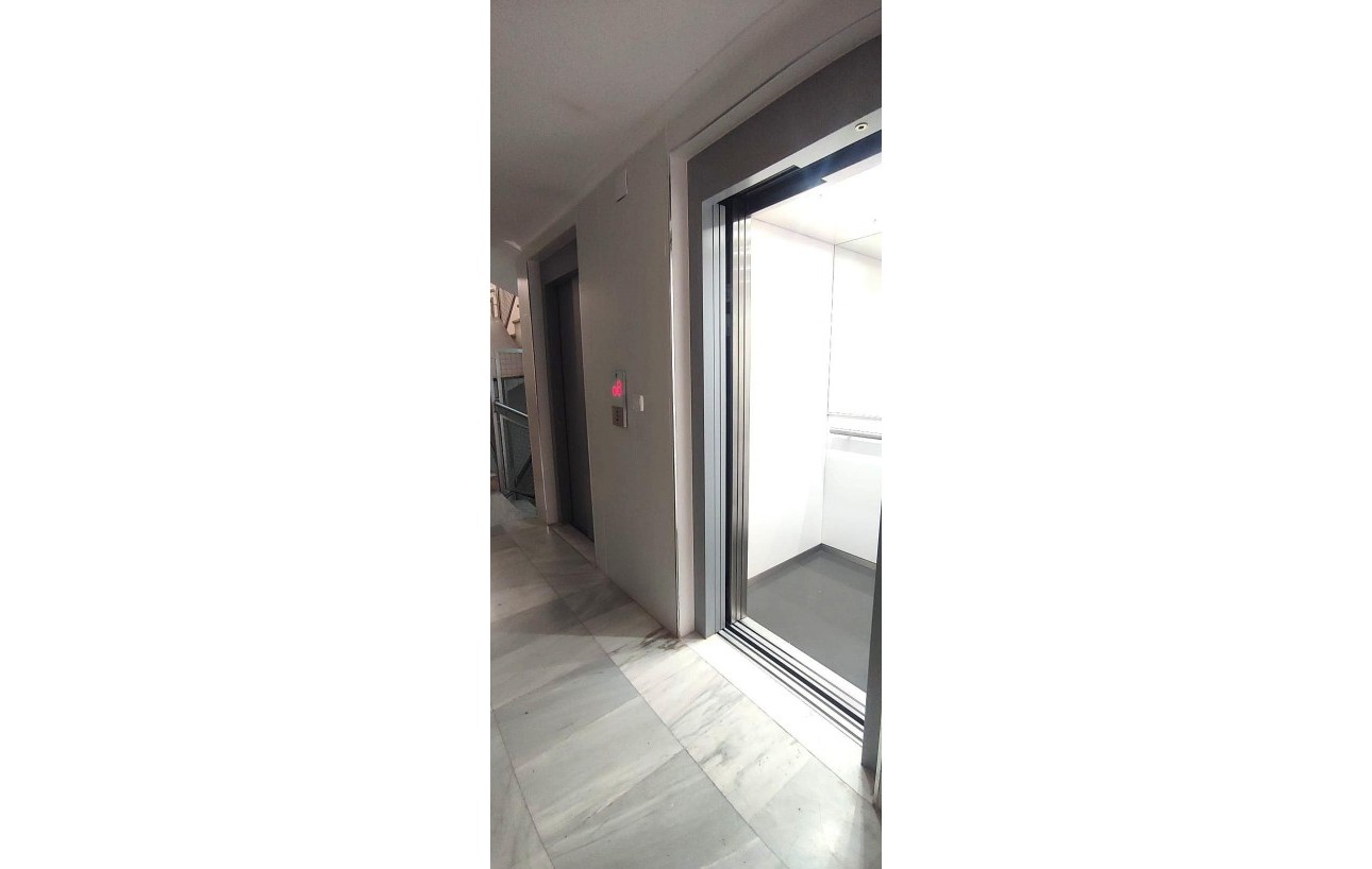 Resale - Studie - Torrevieja - Centro