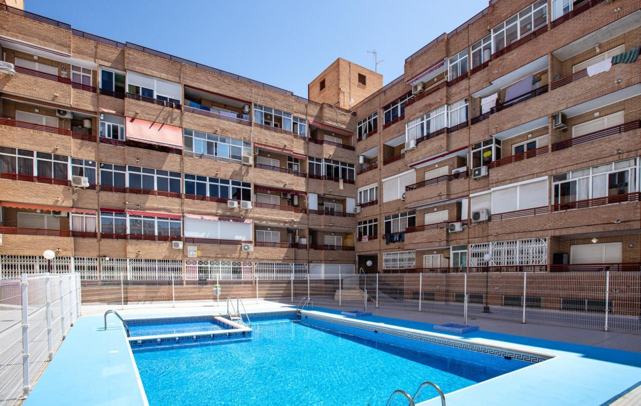 Resale - Wohnung - Torrevieja - Playa de los locos