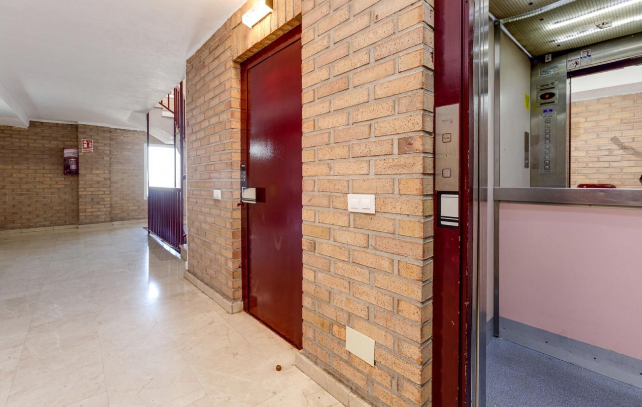 Resale - Wohnung - Torrevieja - Playa de los locos
