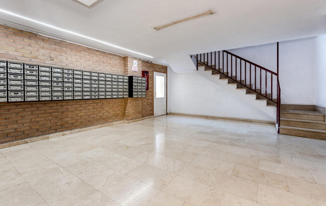 Resale - Wohnung - Torrevieja - Playa de los locos