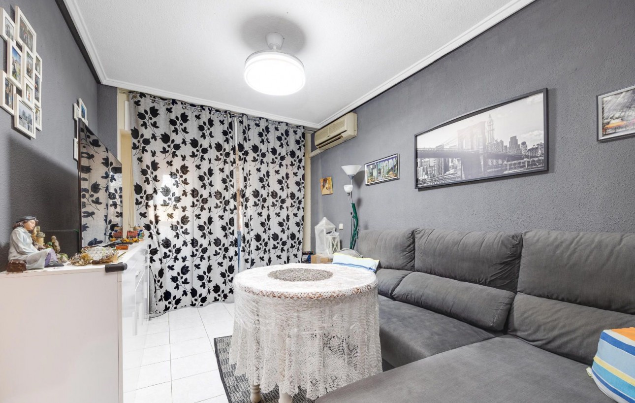 Resale - Wohnung - Torrevieja - Playa de los locos