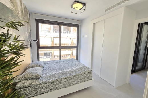 Resale - Wohnung - Torrevieja - Playa del cura