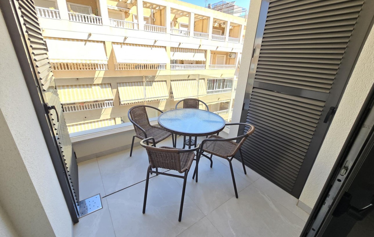 Resale - Wohnung - Torrevieja - Playa del cura
