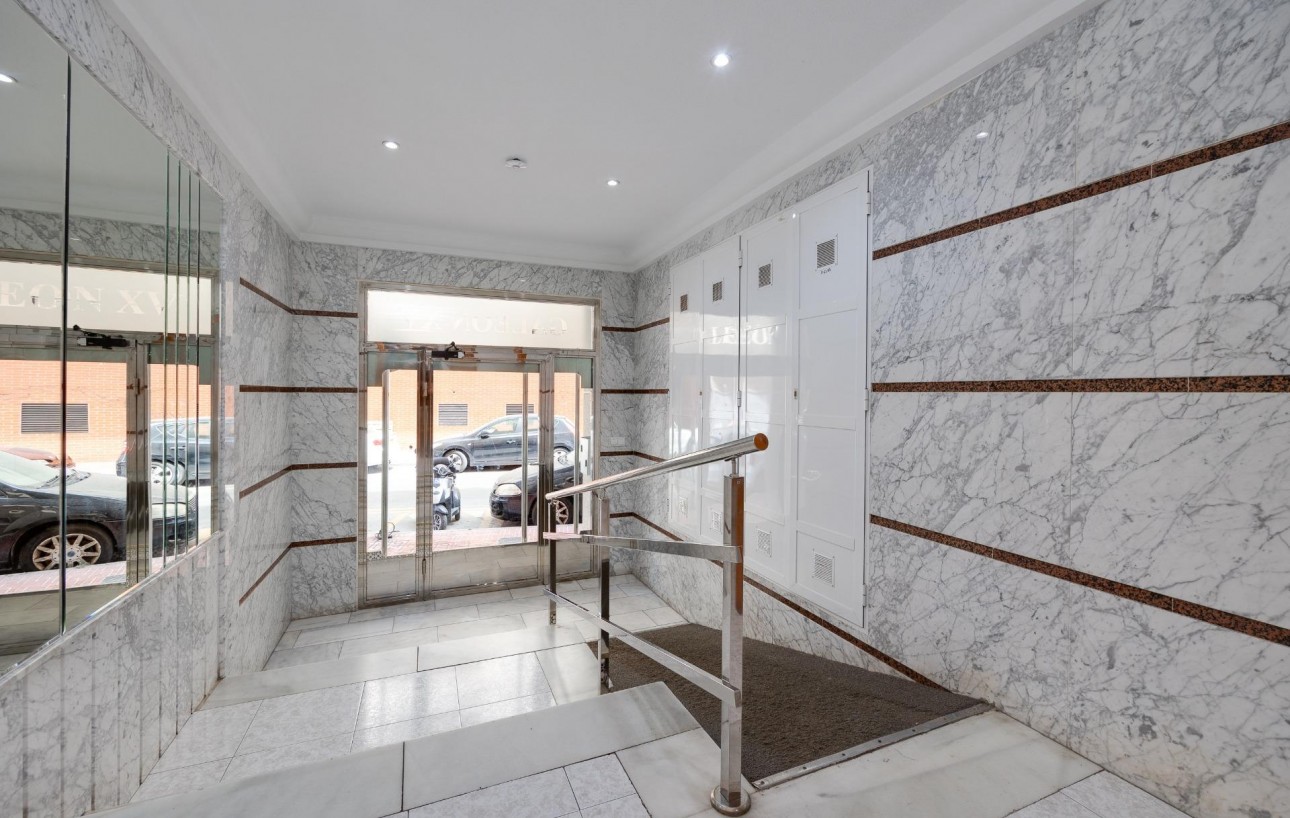 Resale - Lägenhet - Torrevieja - Estacion de autobuses