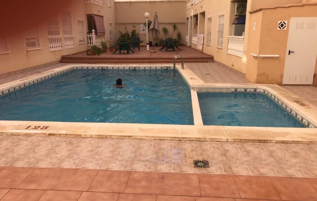 Venta - Apartamento - Torrevieja - Playa de los locos