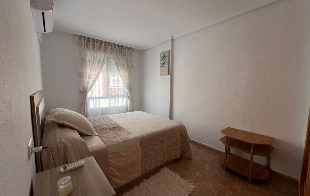 Venta - Apartamento - Torrevieja - Playa de los locos
