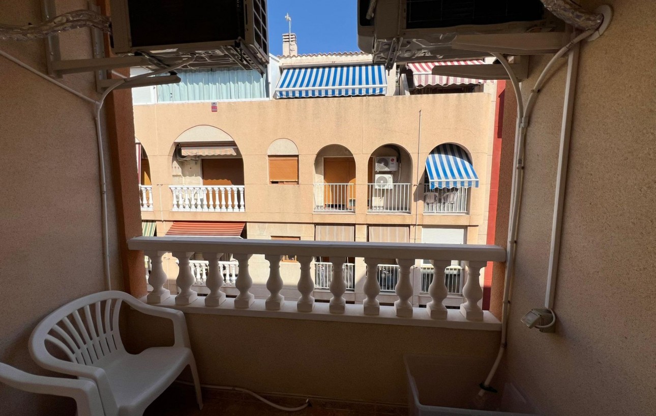 Venta - Apartamento - Torrevieja - Playa de los locos