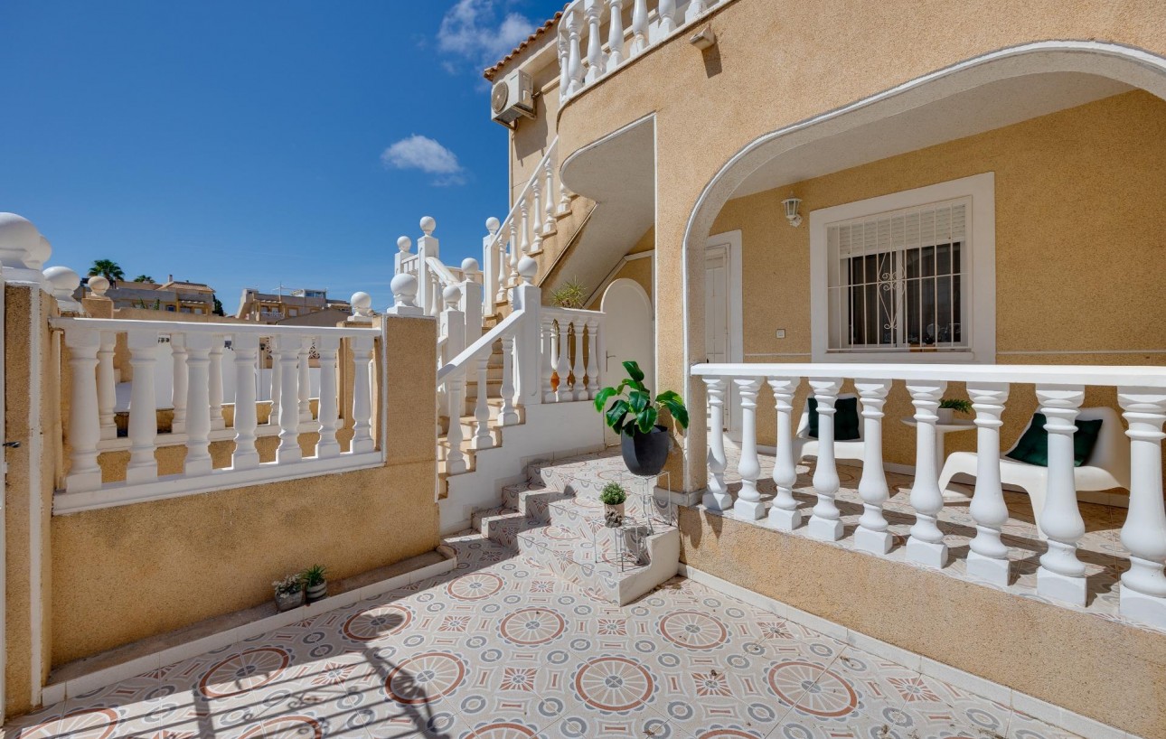 Venta - Bungalow Planta Baja - Torrevieja - Los Frutales