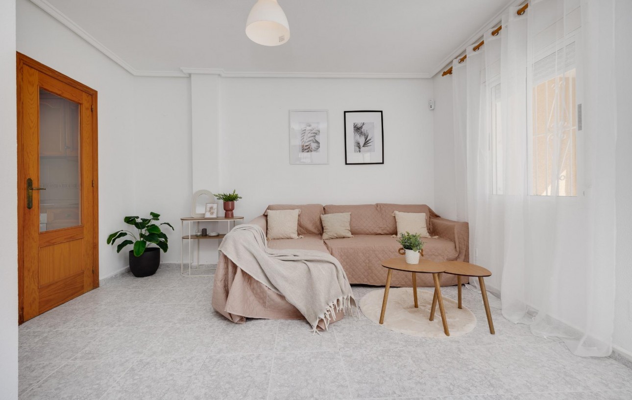 Venta - Bungalow Planta Baja - Torrevieja - Los Frutales