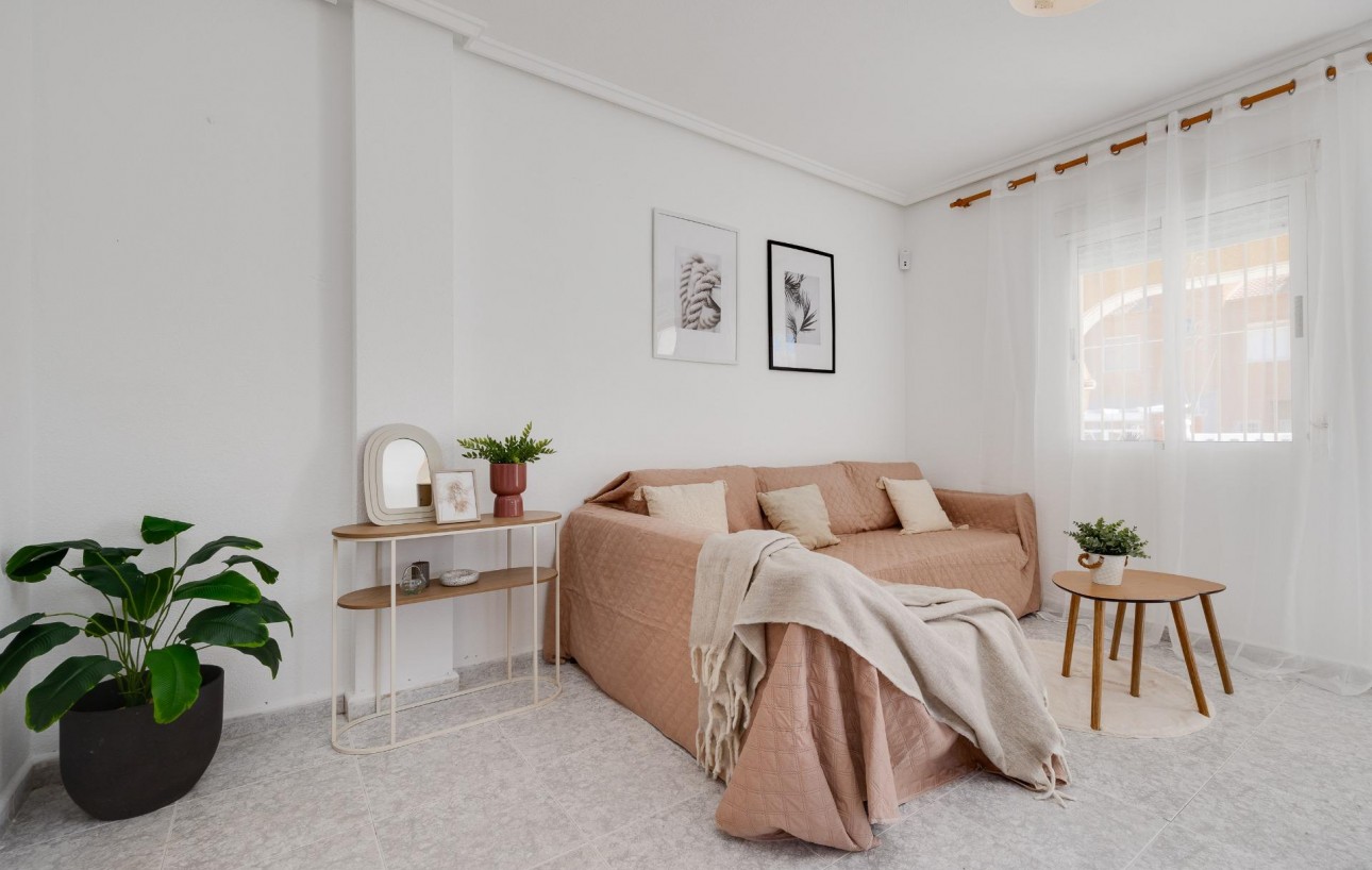 Venta - Bungalow Planta Baja - Torrevieja - Los Frutales