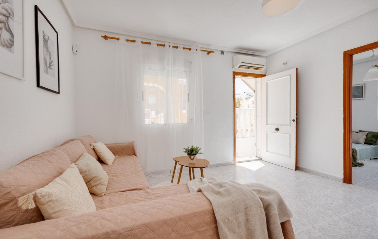 Venta - Bungalow Planta Baja - Torrevieja - Los Frutales