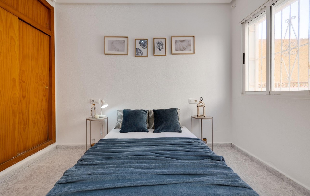 Venta - Bungalow Planta Baja - Torrevieja - Los Frutales