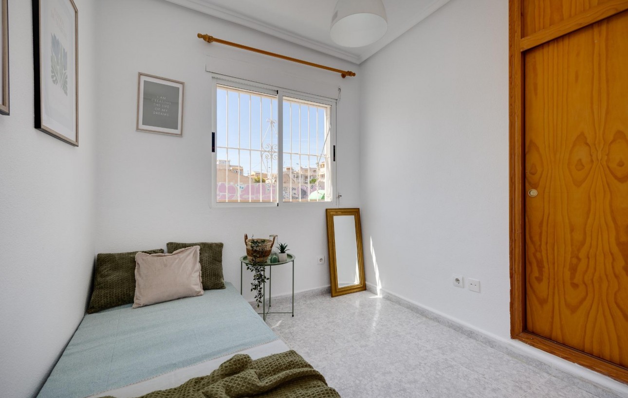 Venta - Bungalow Planta Baja - Torrevieja - Los Frutales