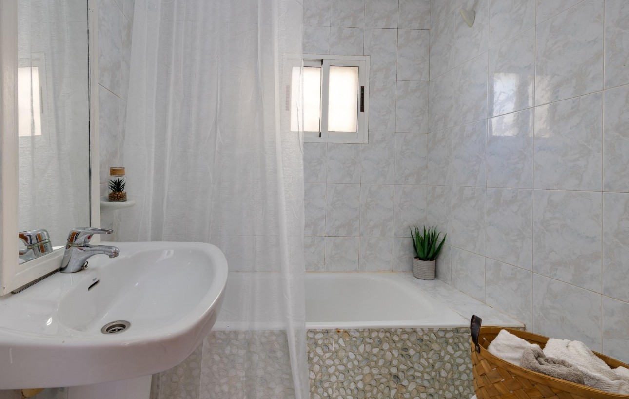 Venta - Bungalow Planta Baja - Torrevieja - Los Frutales