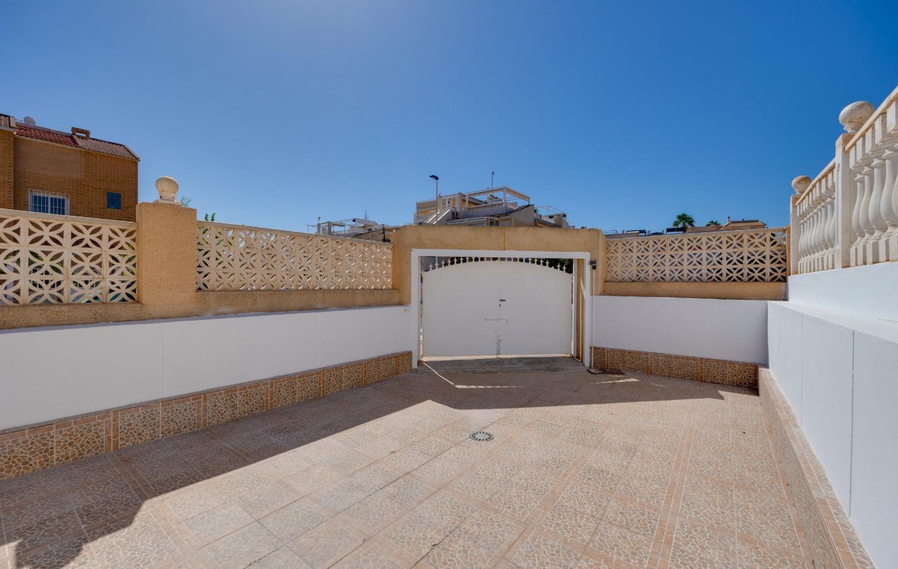 Venta - Bungalow Planta Baja - Torrevieja - Los Frutales