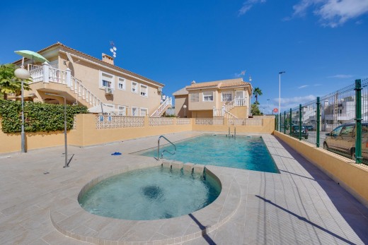 Venta - Bungalow Planta Baja - Torrevieja - Los Frutales