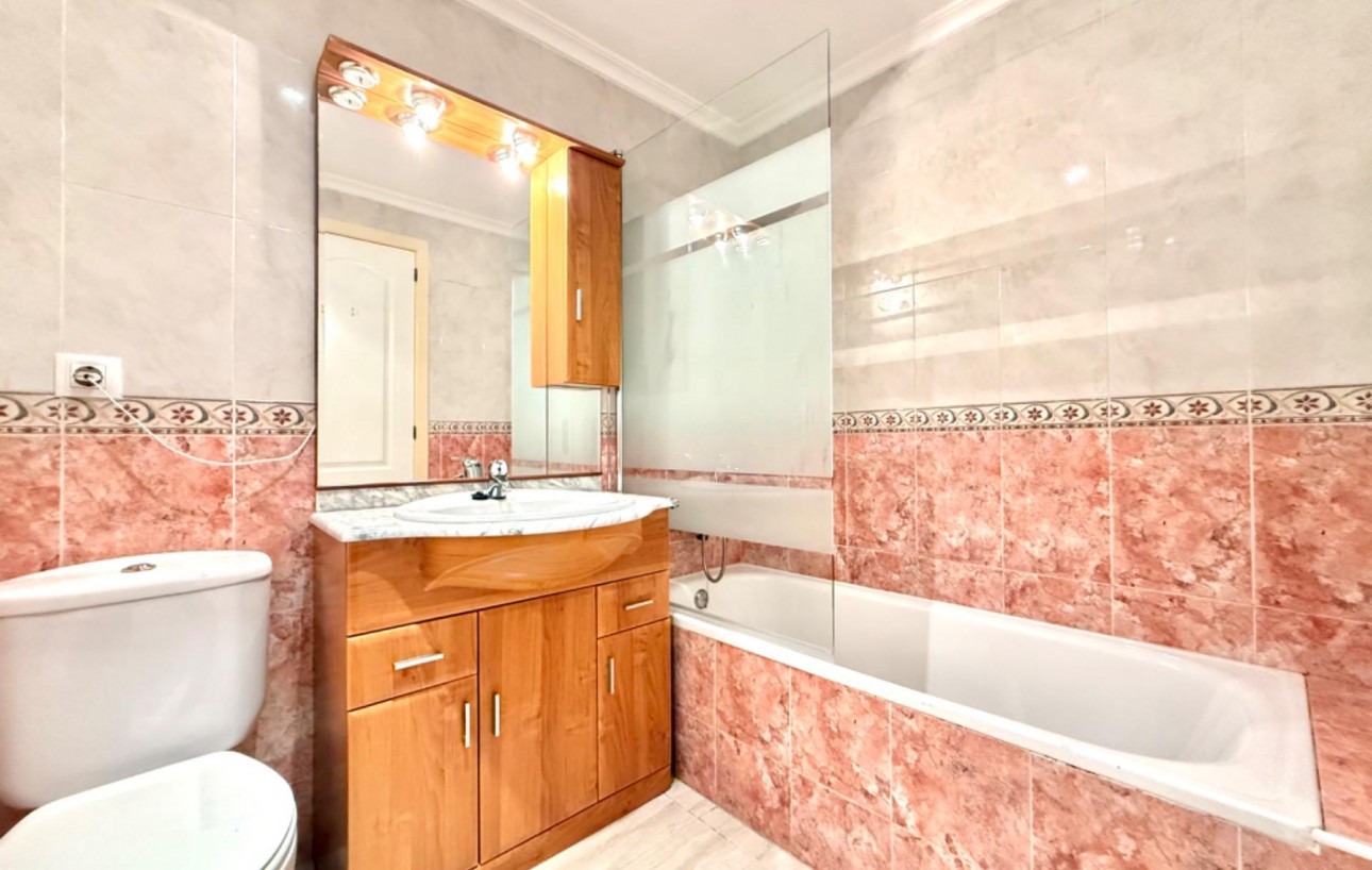 Venta - Apartamento - Torrevieja - Centro