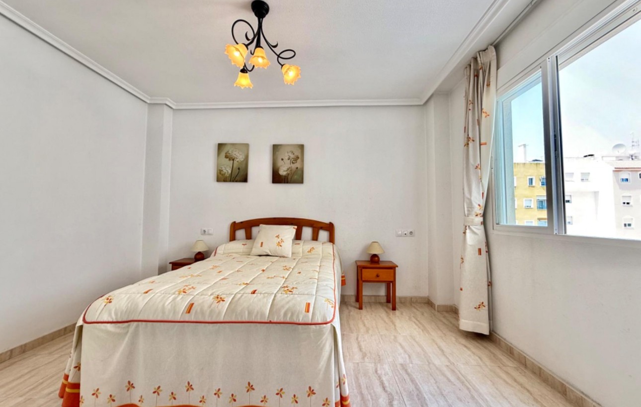Venta - Apartamento - Torrevieja - Centro