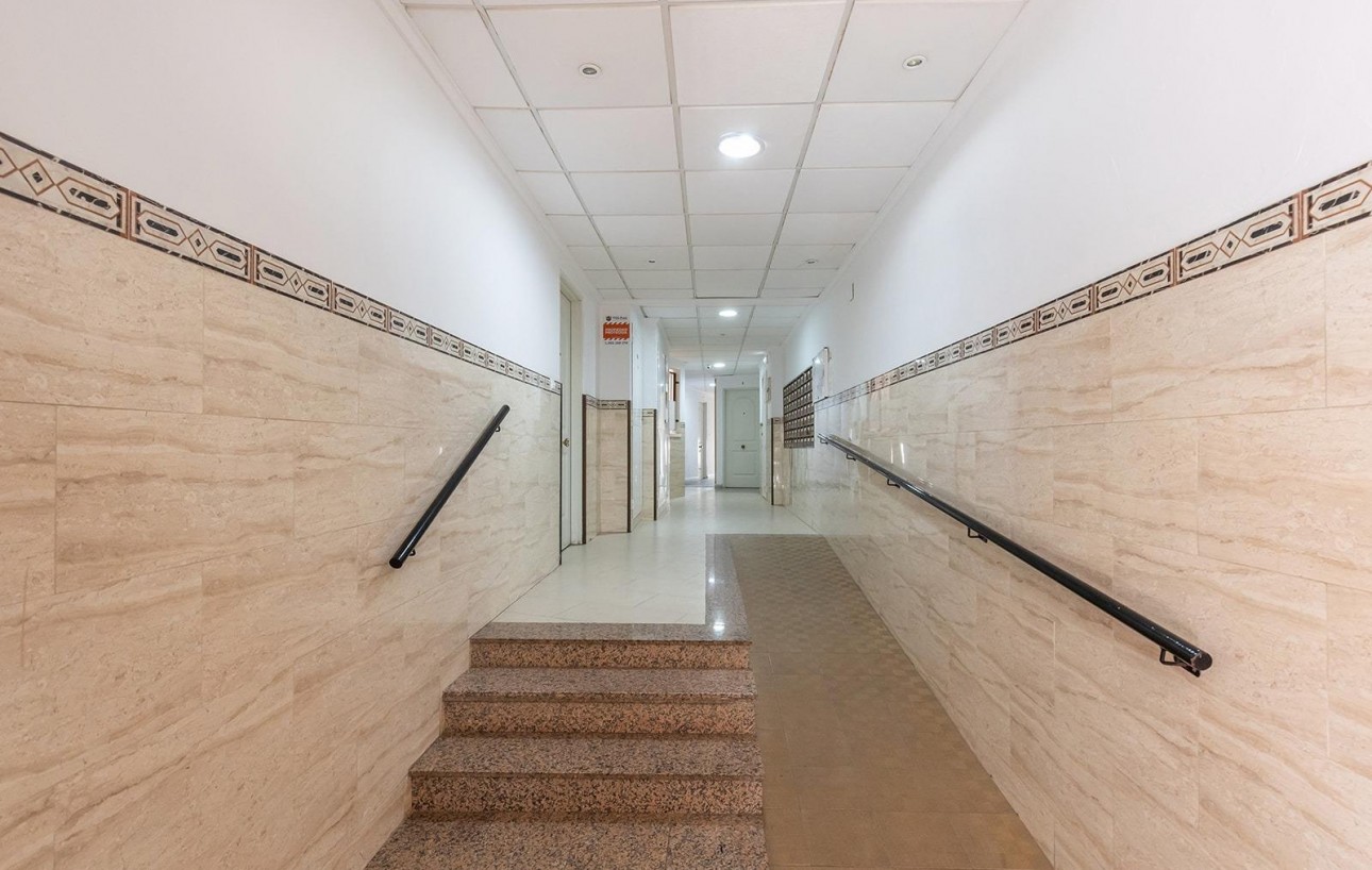 Revente - Appartement - Torrevieja - Centro