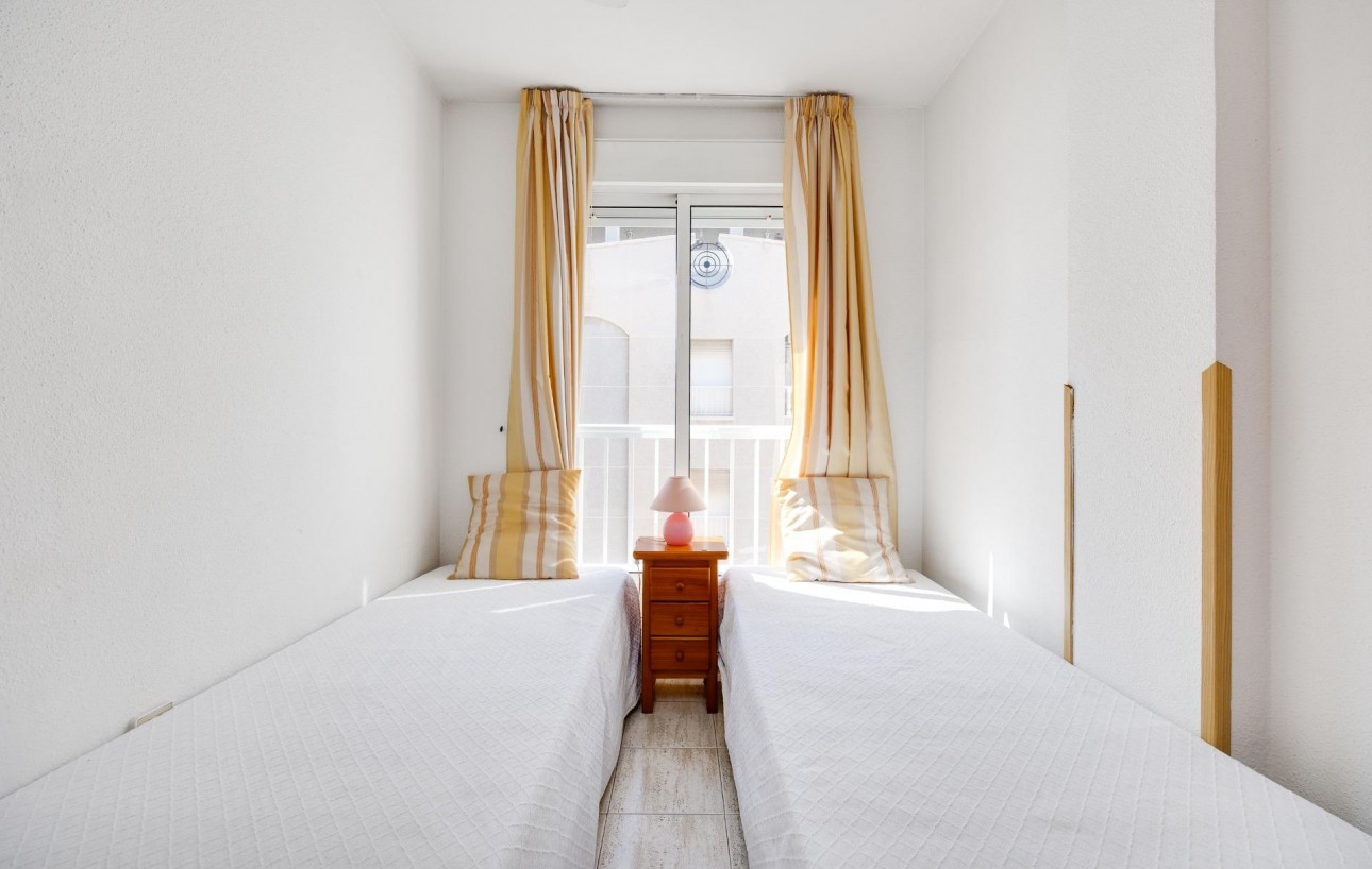 Sale - Apartment - Torrevieja - Habaneras