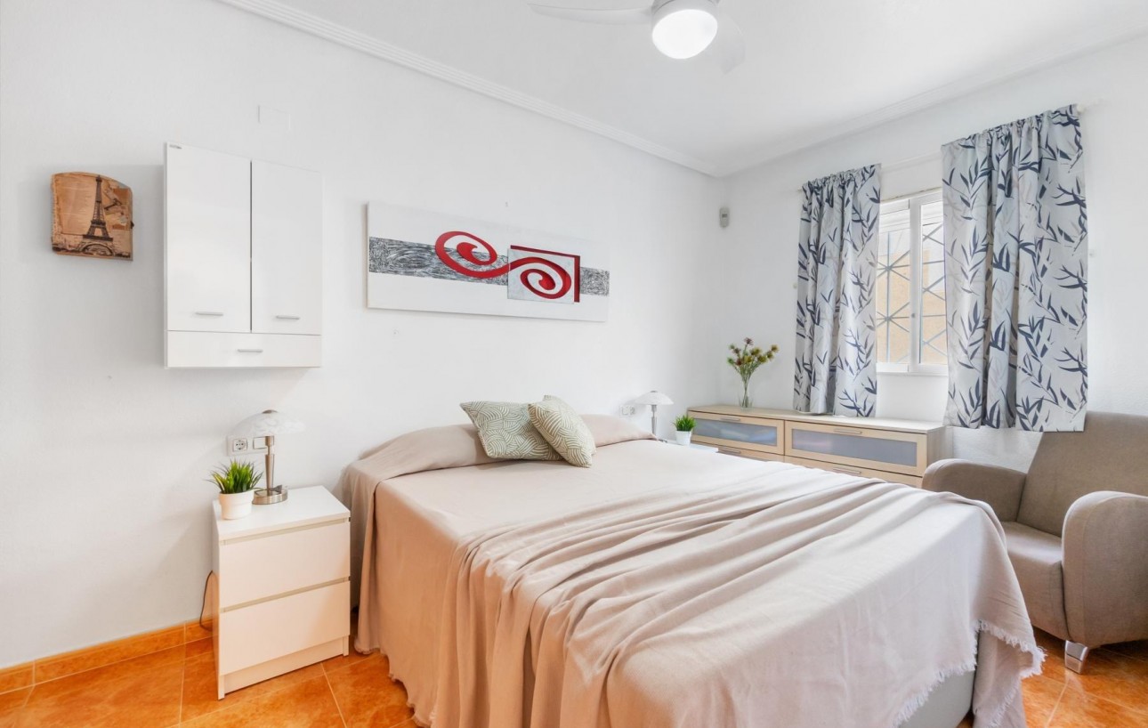 Venta - Chalet - Torrevieja - La Siesta - El Salado - Torreta