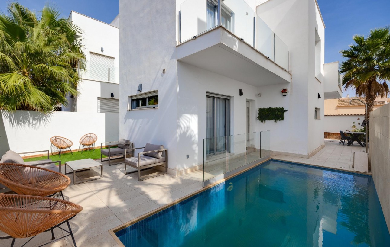 Venta - Chalet - Torrevieja - Los Frutales