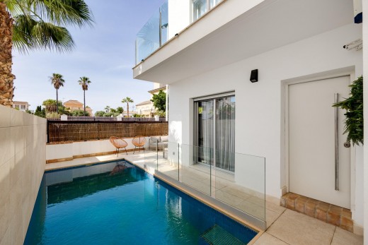 Venta - Chalet - Torrevieja - Los Frutales