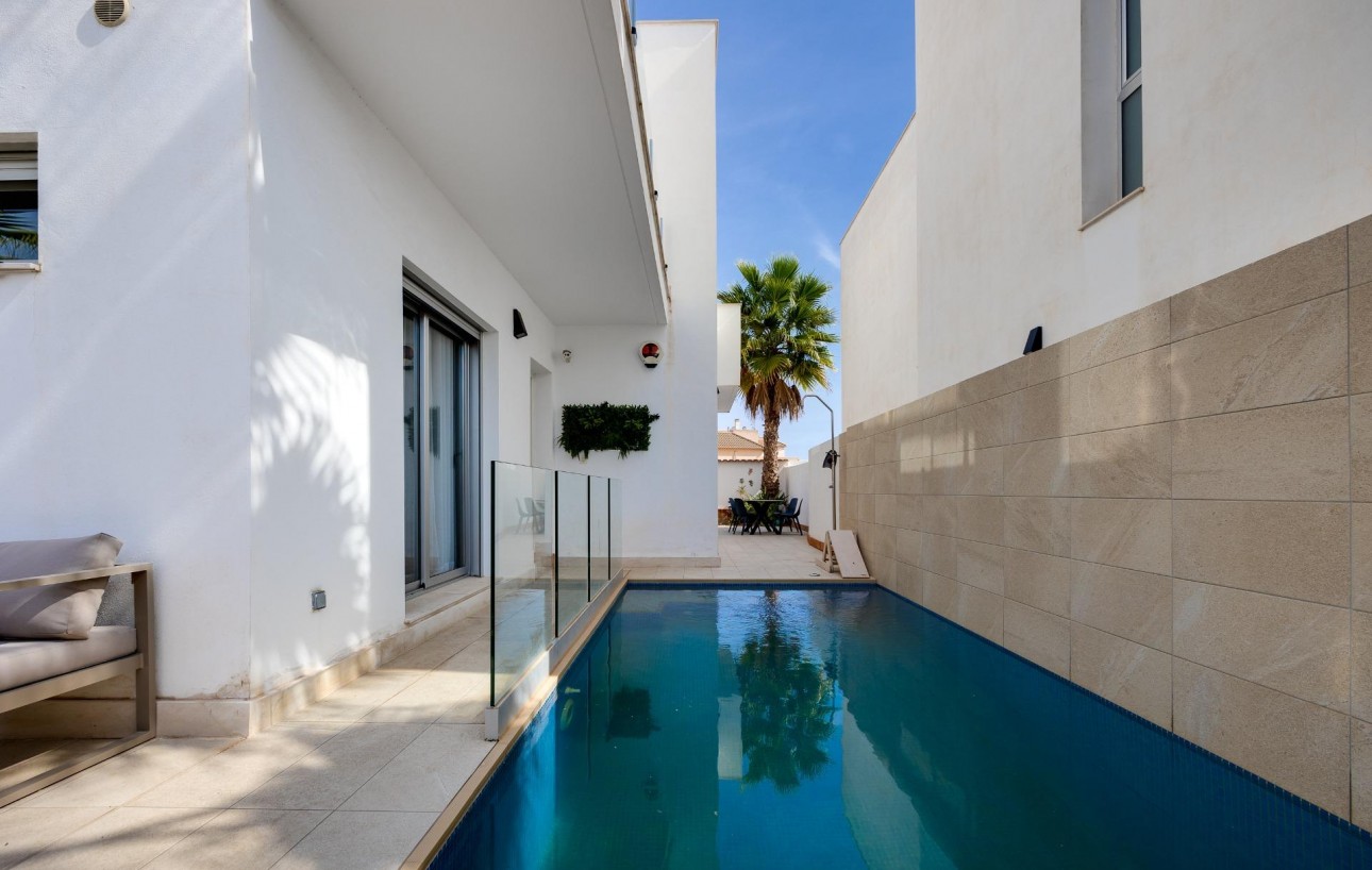 Venta - Chalet - Torrevieja - Los Frutales