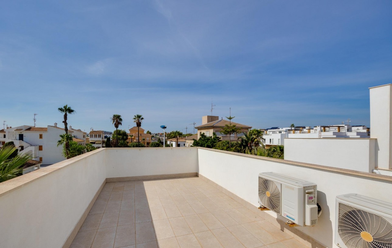 Venta - Chalet - Torrevieja - Los Frutales