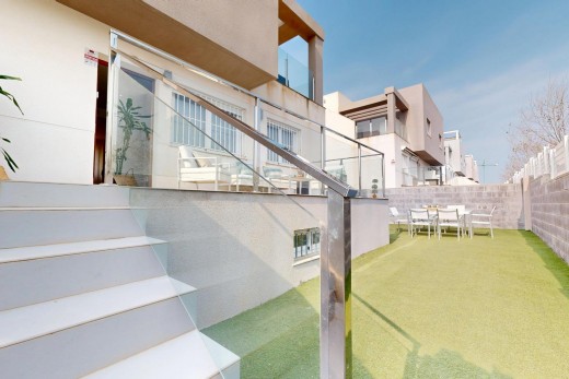 Venta - Chalet - Torrevieja - Aguas Nuevas