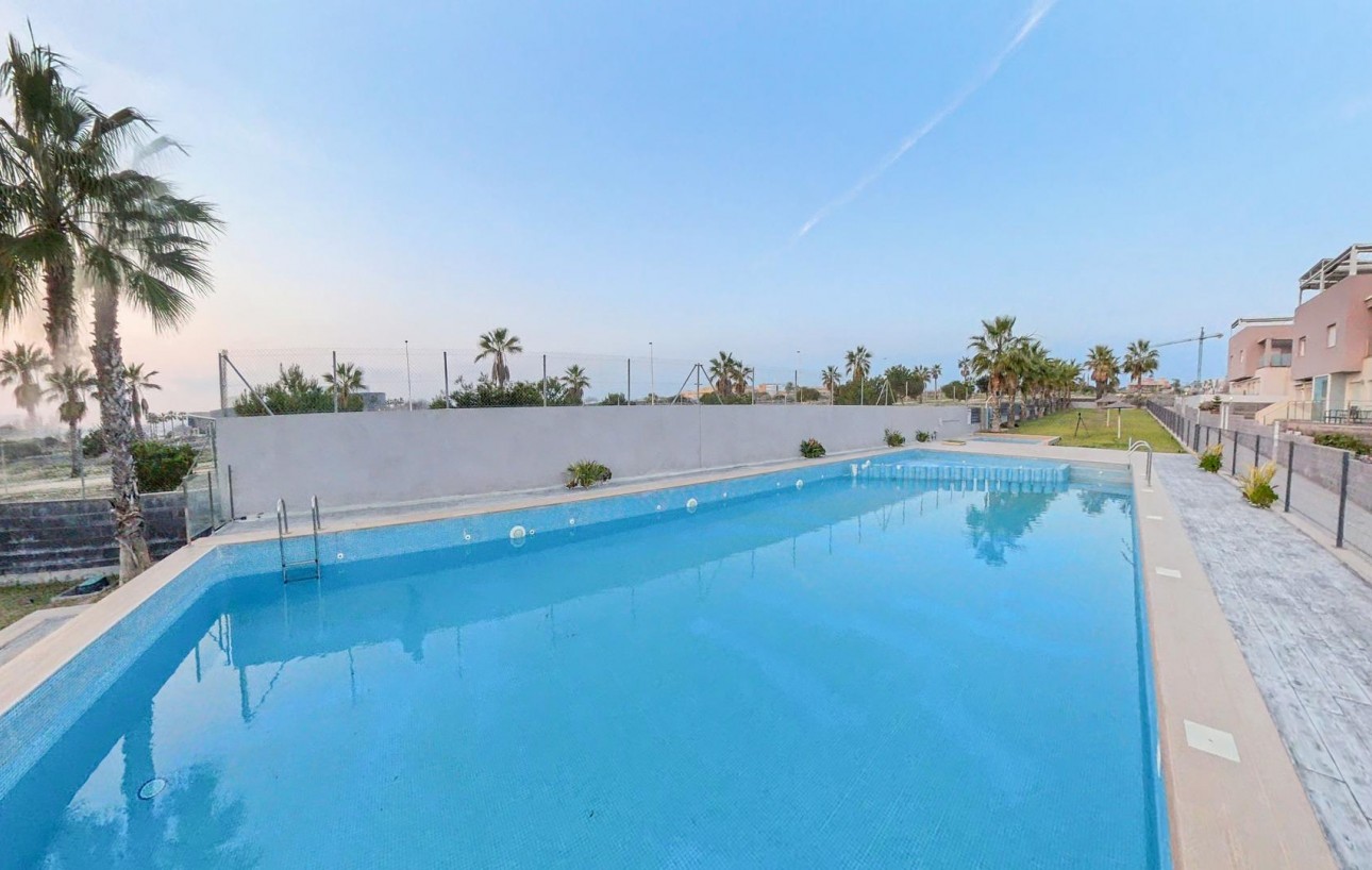 Venta - Chalet - Torrevieja - Aguas Nuevas