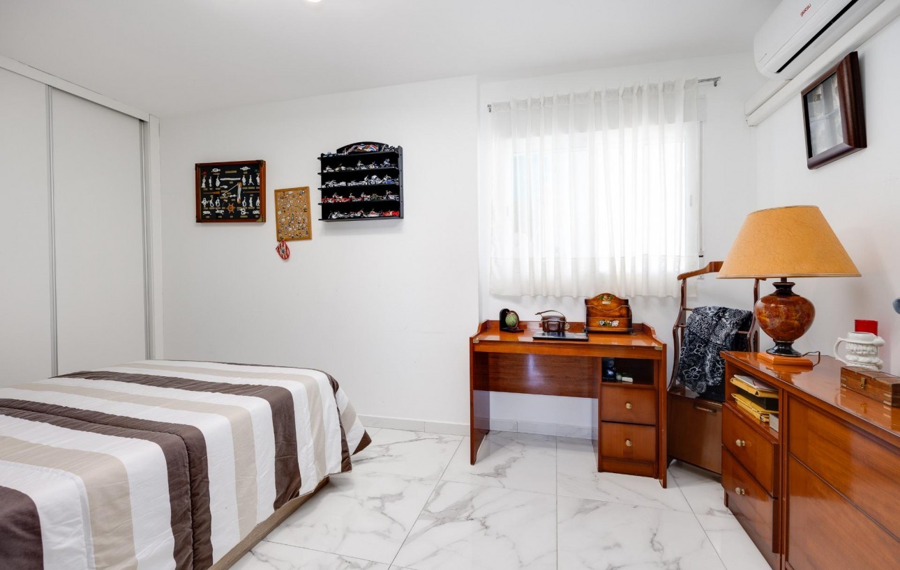 Venta - Ático - Torrevieja - Paseo maritimo