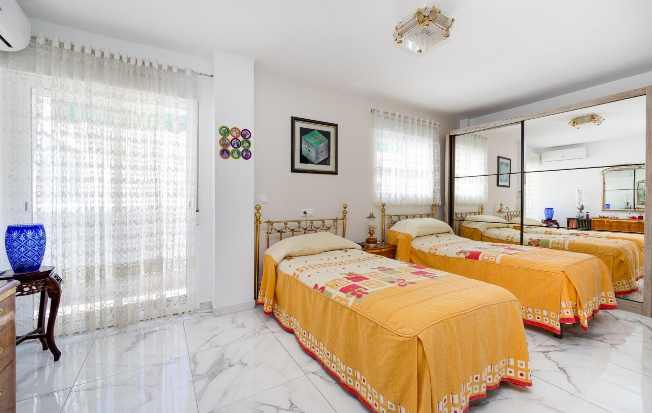 Venta - Ático - Torrevieja - Paseo maritimo