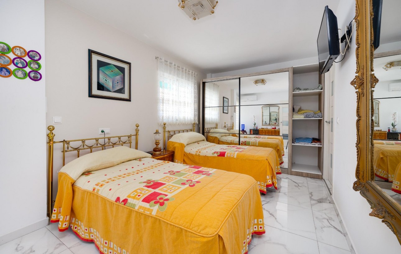 Venta - Ático - Torrevieja - Paseo maritimo