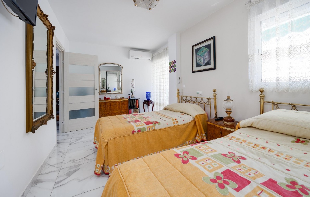 Venta - Ático - Torrevieja - Paseo maritimo