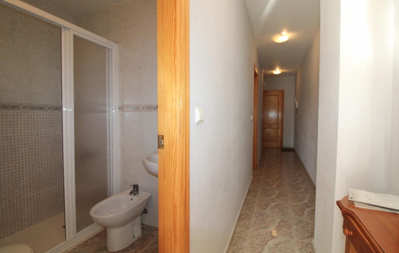 Resale - Lägenhet - Torrevieja - Playa del cura