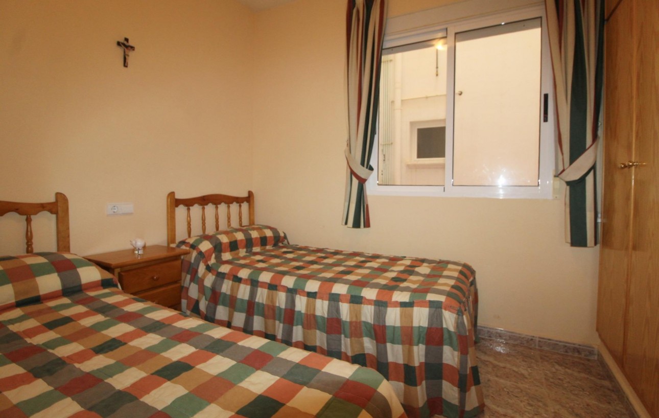 Resale - Lägenhet - Torrevieja - Playa del cura