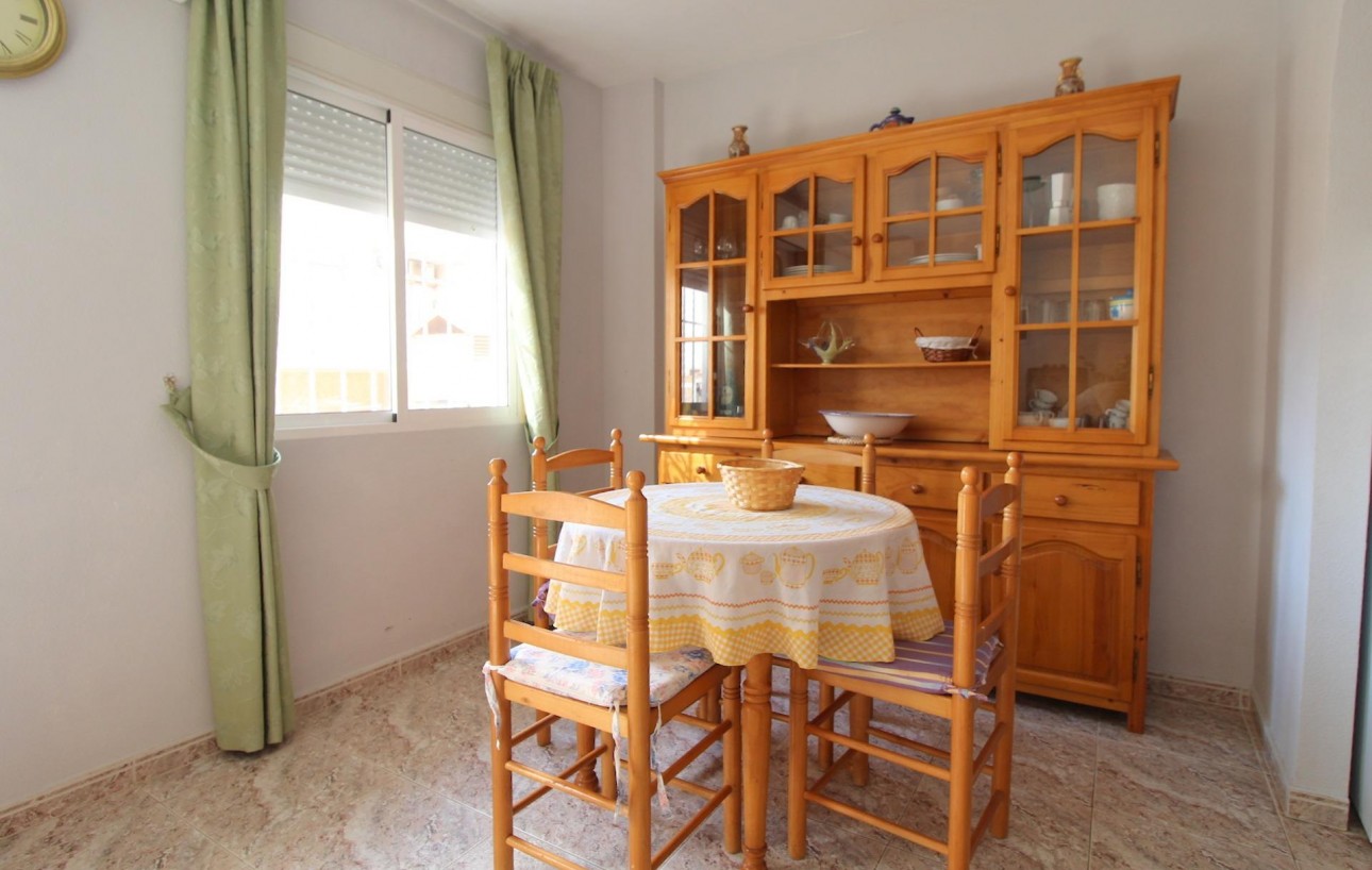 Resale - Lägenhet - Torrevieja - Playa del cura
