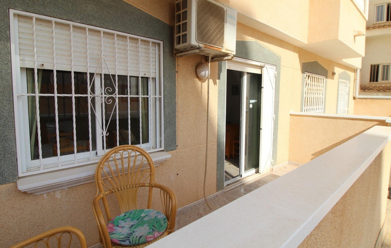 Resale - Lägenhet - Torrevieja - Playa del cura