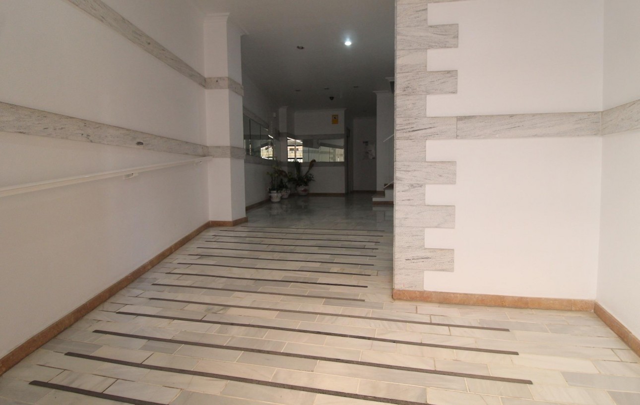 Resale - Lägenhet - Torrevieja - Playa del cura