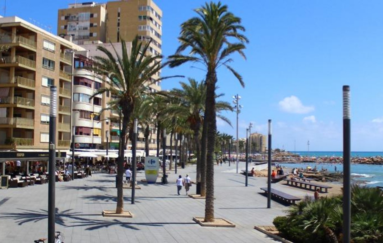 Resale - Lägenhet - Torrevieja - Playa del cura