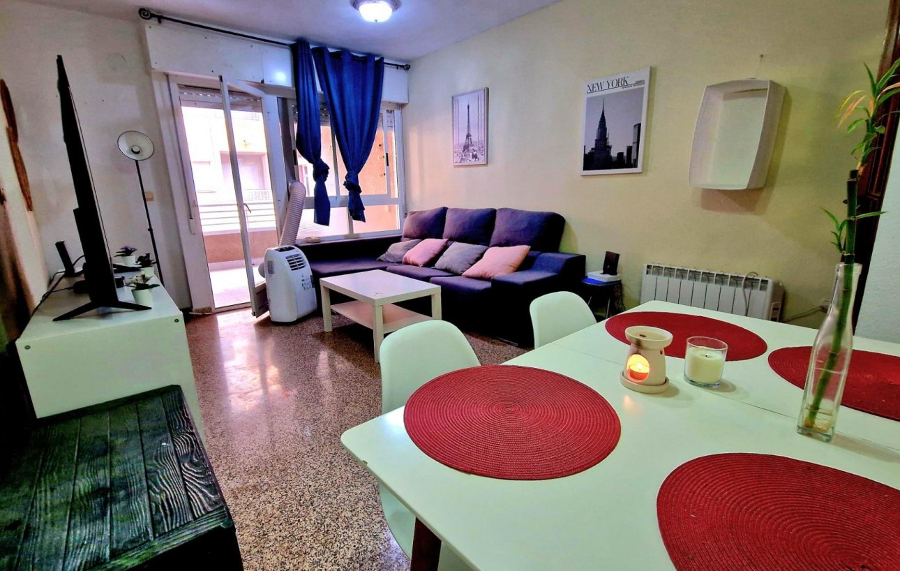 Sale - Piso - Torrevieja - Playa de los locos