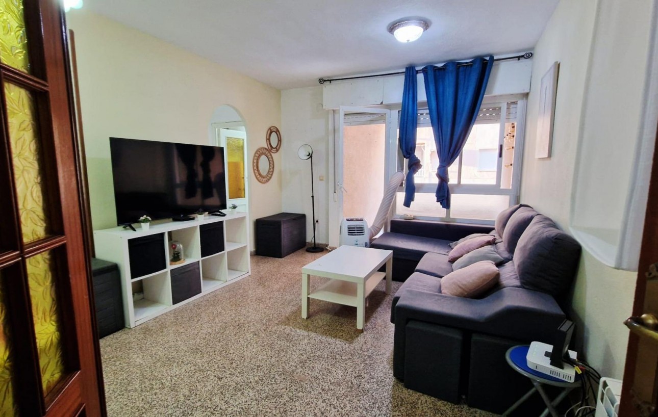 Sale - Piso - Torrevieja - Playa de los locos