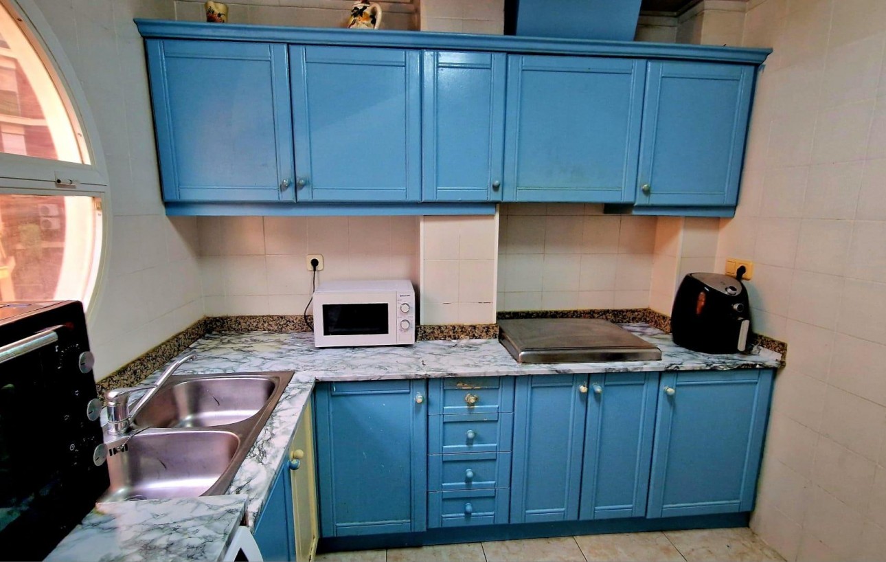 Sale - Piso - Torrevieja - Playa de los locos